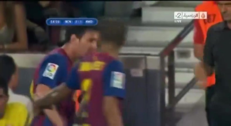 名场面！当年穆里尼奥这个在梅西身后的动作是什么意思？