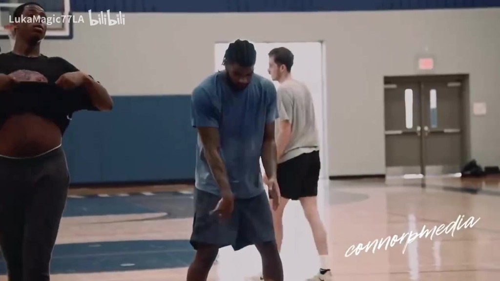 下赛季能蜕变吗？独行侠媒体此前晒哈迪休赛期苦练视频！