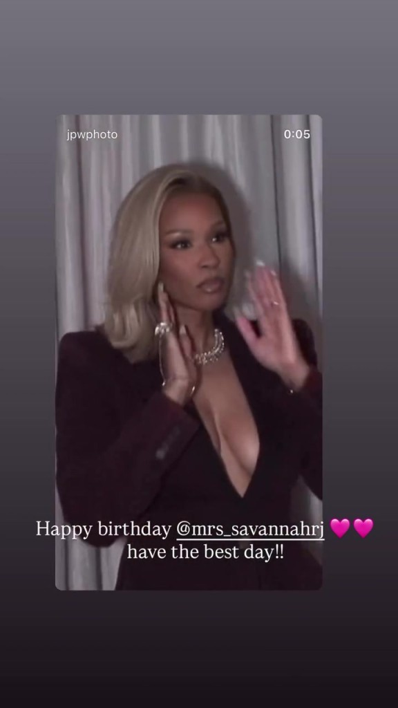 老詹妻子萨瓦娜也是很敢穿啊！穿得这么性感！