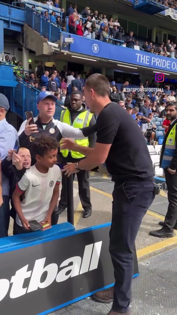 蓝军队魂！快来看看这是谁回来了啊？