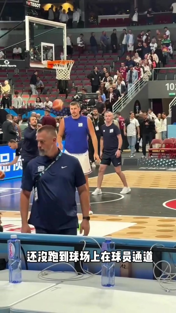 赛前热身懒懒散散，比赛狂砍39分，这就是NBA第一人约基奇