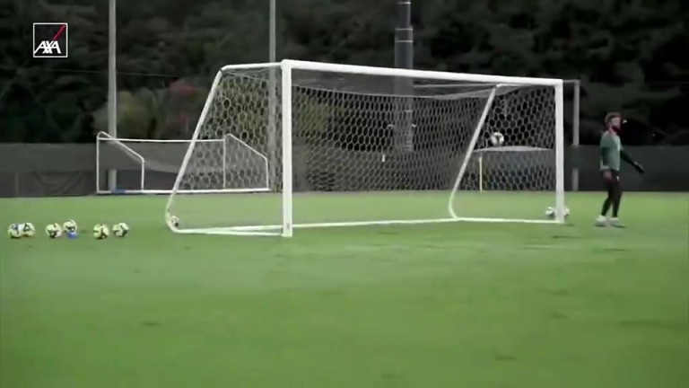 伊萨克如何竞争埃基蒂克训练中左右脚+头球破门轻松戴帽