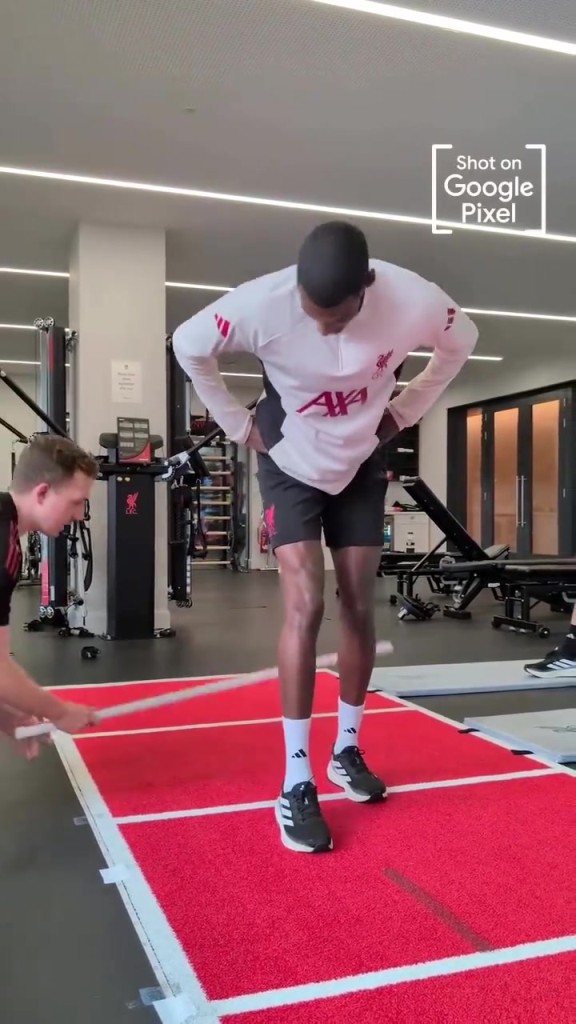 伊萨克加盟利物浦后脸上一直挂着微笑，你小子是真不爱纽卡了嘛