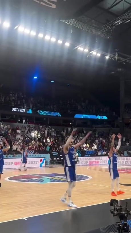 战吼起！芬兰淘汰塞尔维亚后和现场球迷疯狂互动庆祝