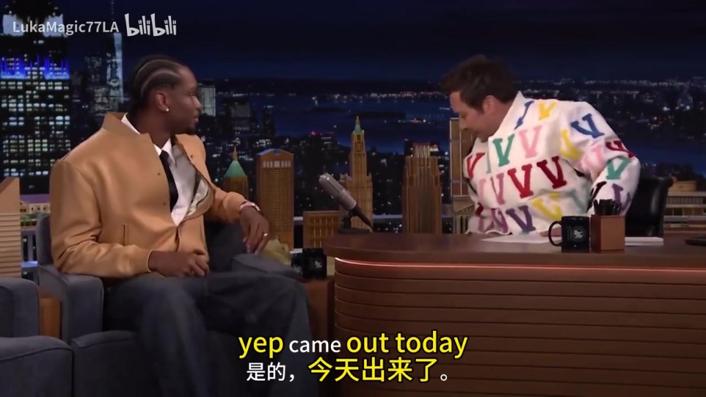 声名鹊起！SGA做客吉米秀，并将新球鞋赠送给现场一名观众！