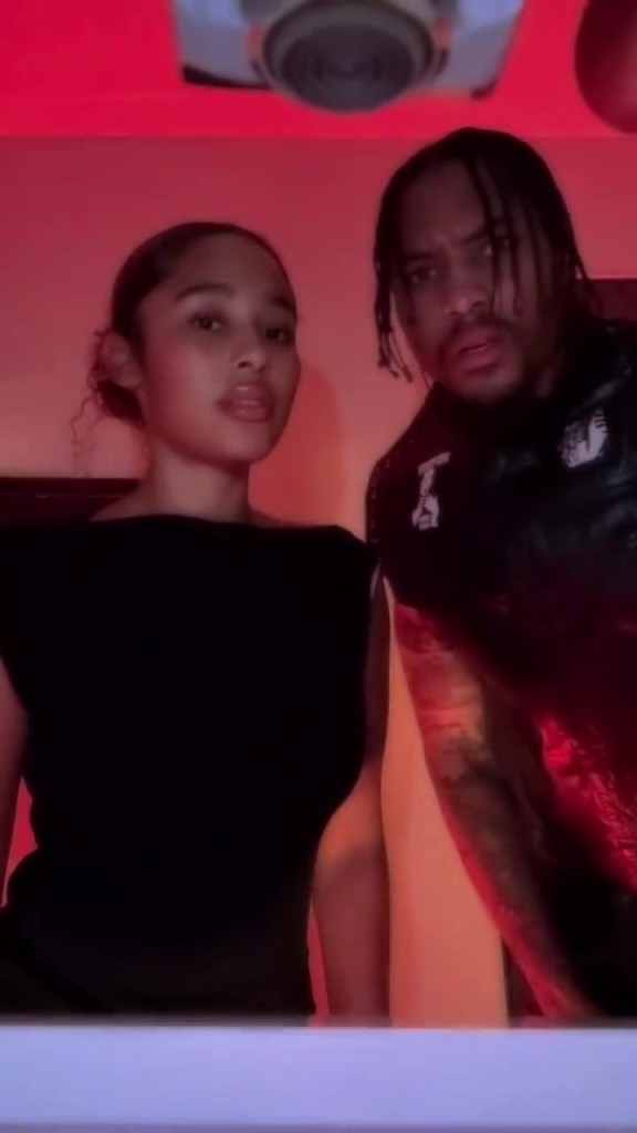 乌布雷与女友拍转场变装视频，这是真正的郎才女貌