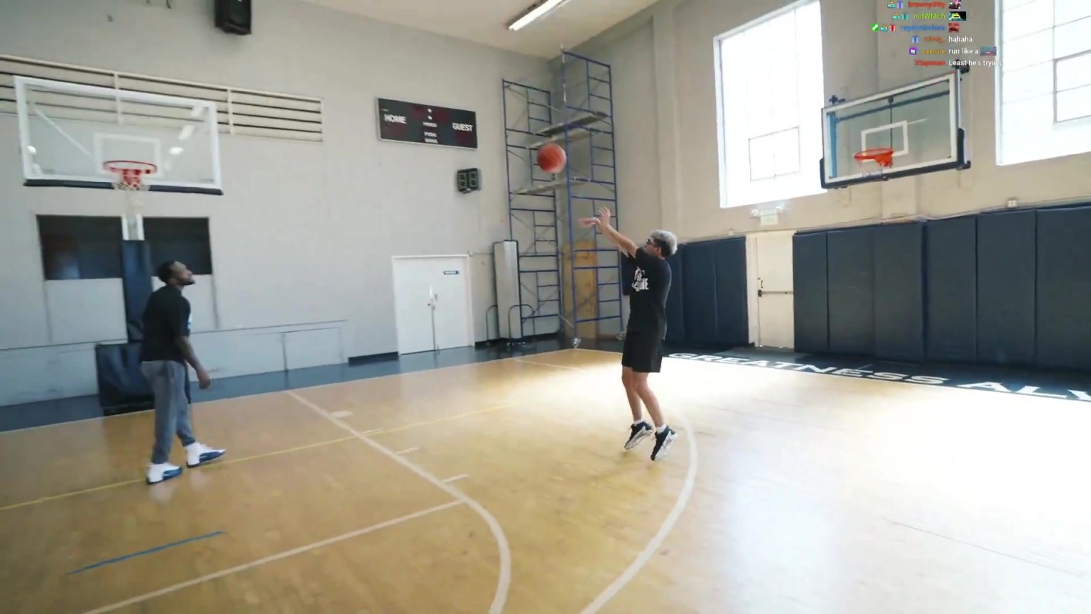 贝弗利：库里的投篮水平没人能接近，你随便去问任何一名NBA球员