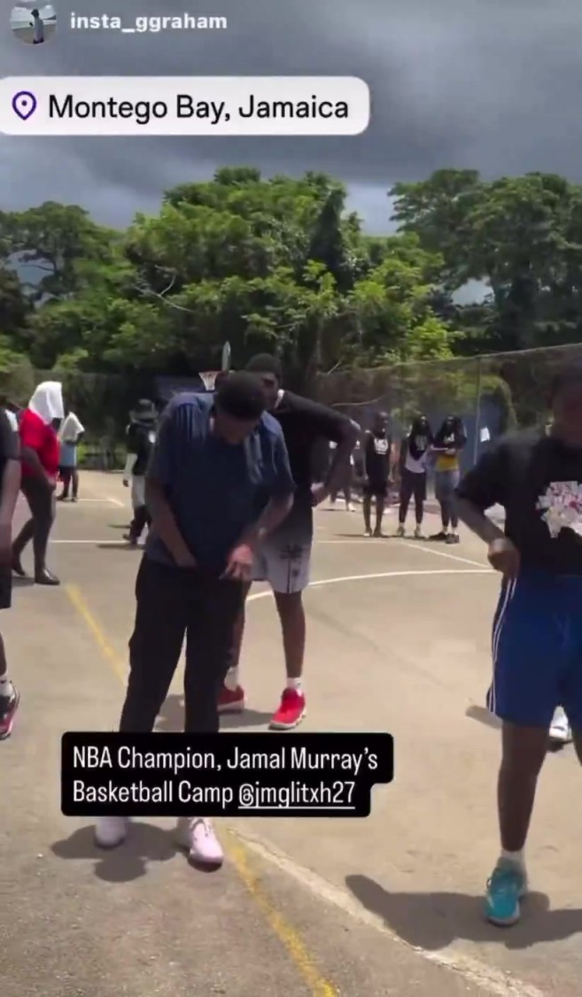休赛期也不闲着！穆雷在牙买加举办篮球训练营